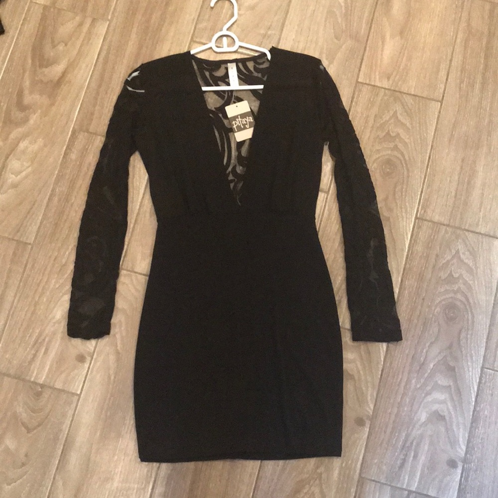 Bodycon Lacey dress from Pitaya